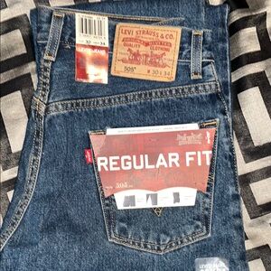 Levi's Blue Straight Jeans with Iconic Stitching